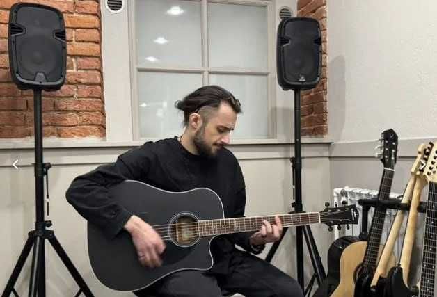 Уроки по гітарі и вокалу онлайн