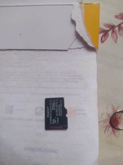 Продам Флешку micro sd на  256 Gb