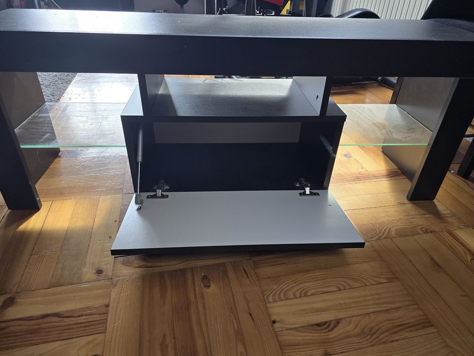 Sprzedam szafke pod telewizor 130×50