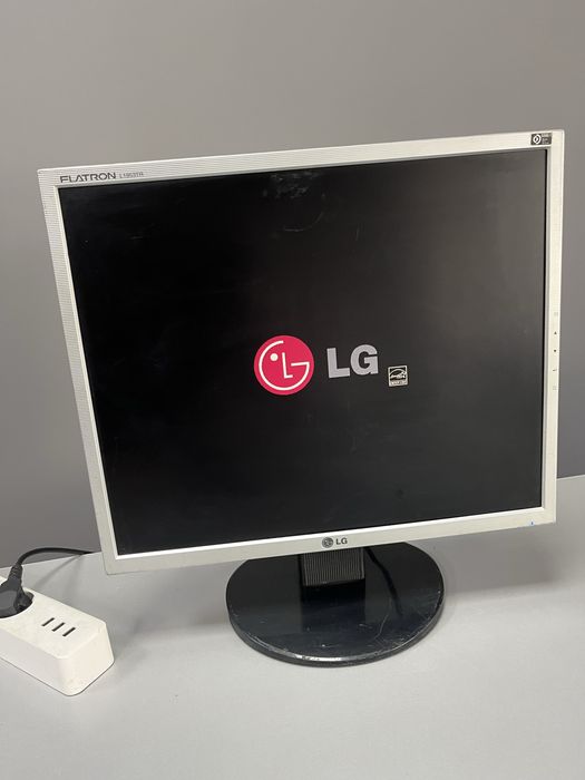 Продам монітор LG flatron