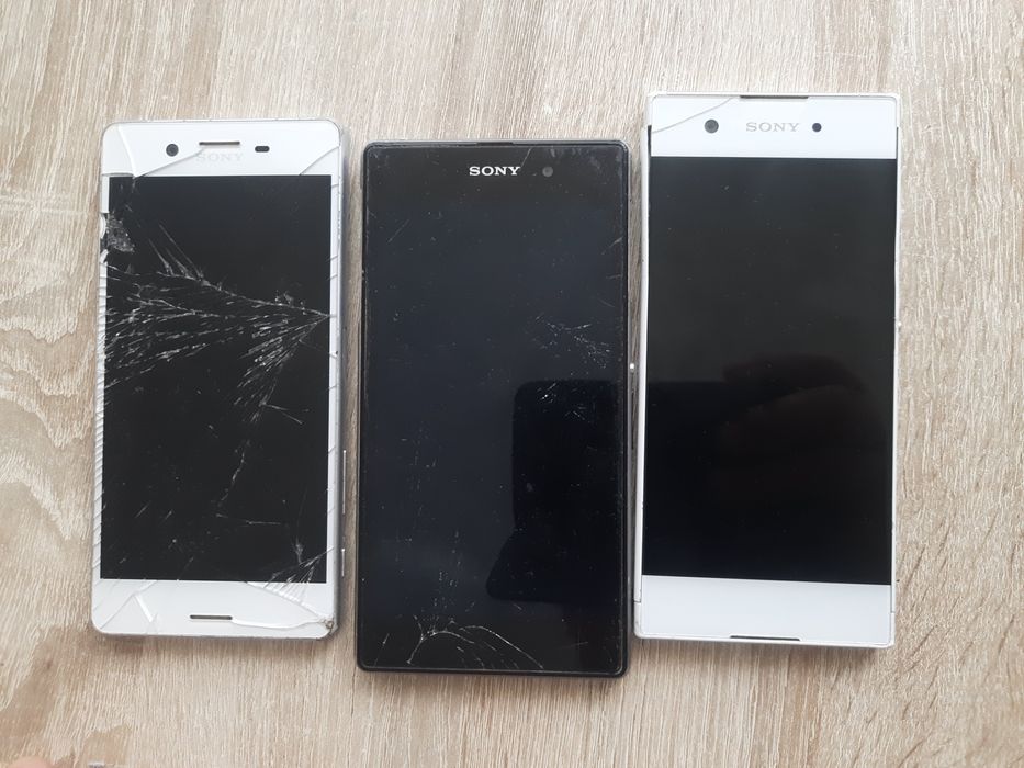 Telefon Sony x peria 3 sztuki do naprawy lub na części