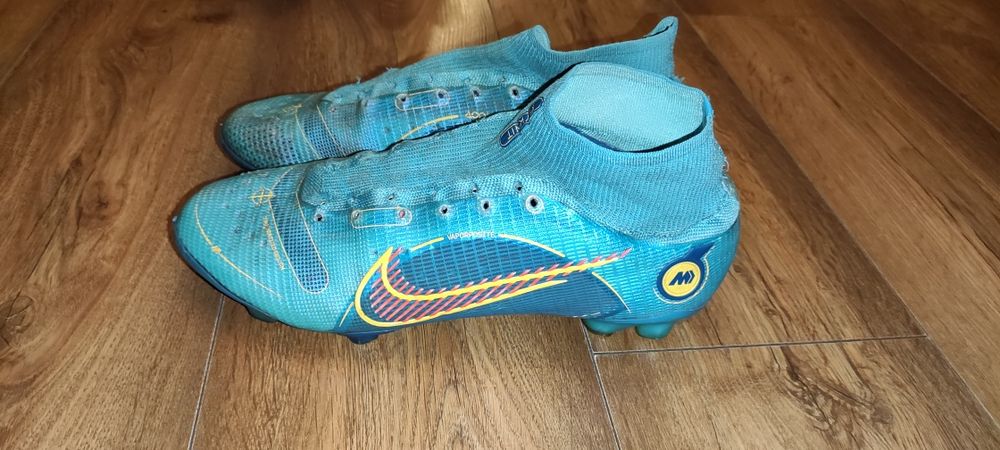 Uzywane korki profesjonalne Nike Mercurial superfly 8 Elite fg roz. 45