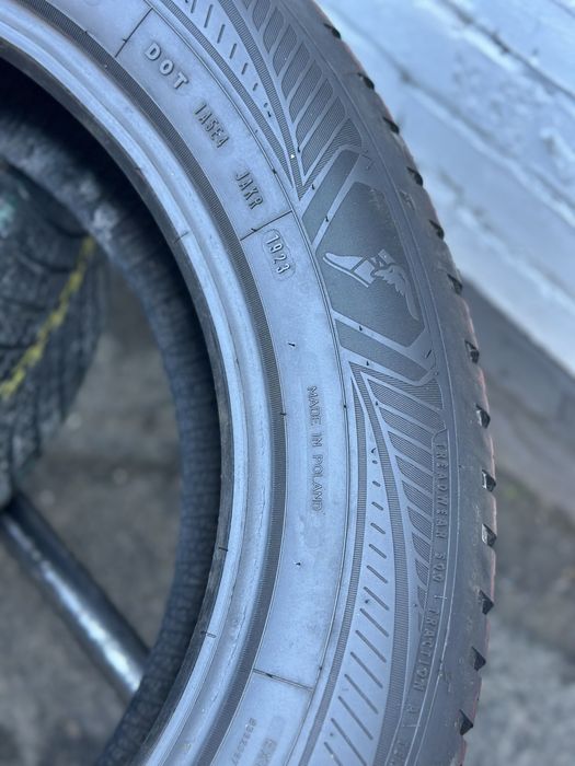Всесезонні шини‼️Goodyear Vector4seasons 104V 225/60 r18 8мм 2023рік