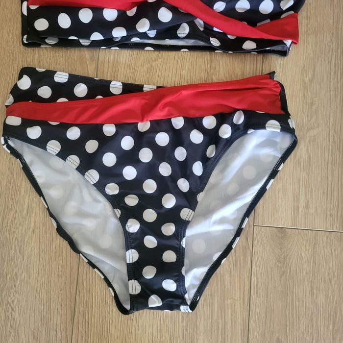 Nowy strój kąpielowy L