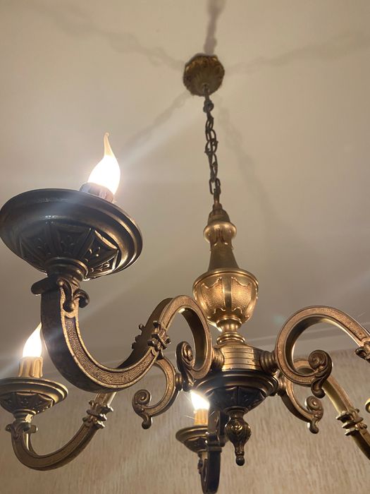 Candieiros de teto antigos e unicos