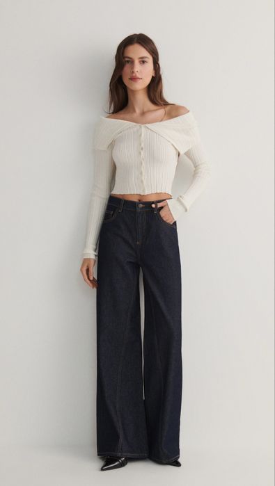 Кофта з відкритими плечима