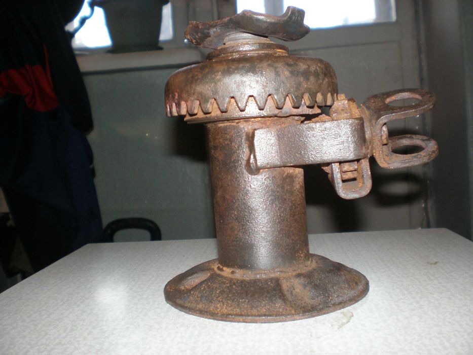 Домкрат  "ИДЕАЛ"  СССР  .