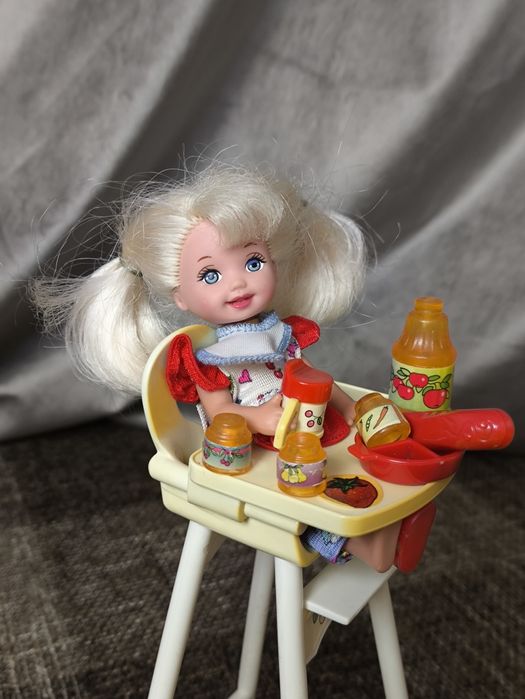 Kelly Barbie Sister Eatin Fun 1997 vintage siostra Mattel Lalka unikat