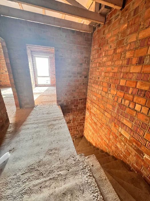 ЗБУДОВАНИЙ ТАУНХАУС за вигідною ціною в дуже хорошій локації!