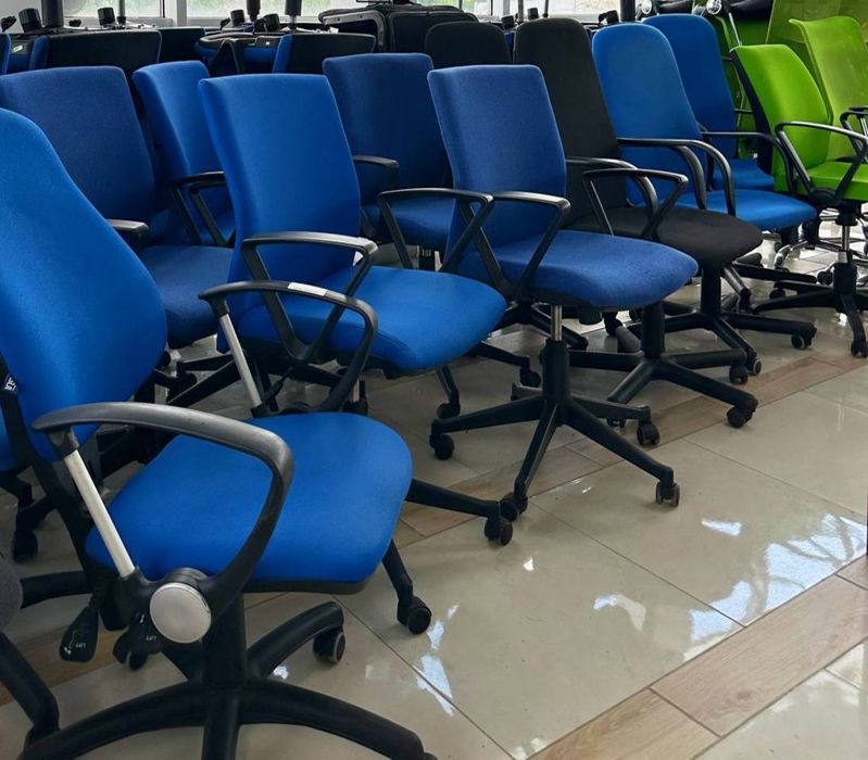 вживані меблі не дорого, столи, сейфи,крісла офіс,тумби, LOFT,дивани