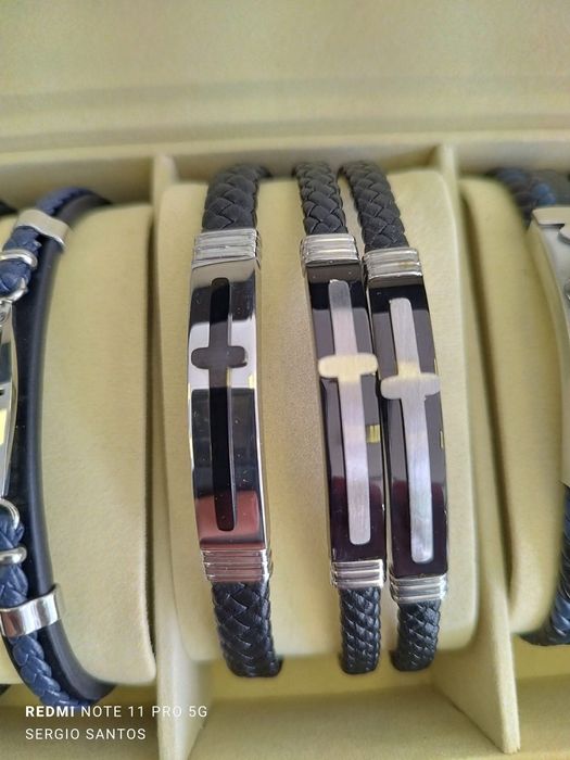 Pulseiras em pele original e aço inoxidável