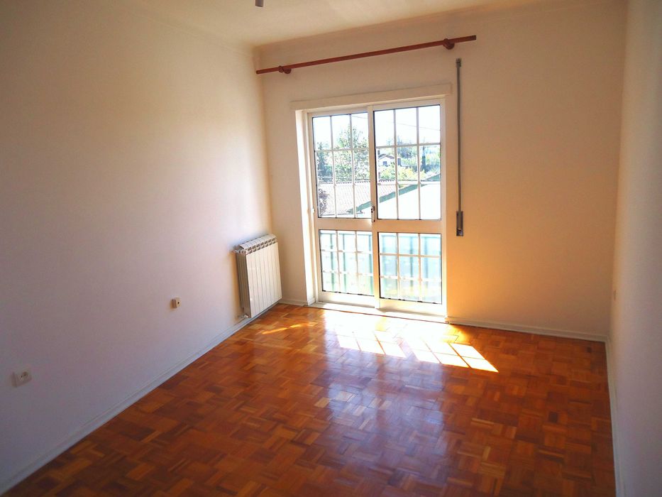 T2+1 c/Escritório c/60m2, roupeiros embutidos, aquec. central, Viseu