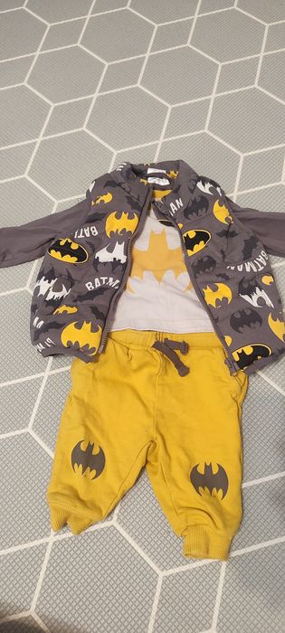 Zestaw dla niemowlaka chłopiec Batman kamizelka 62