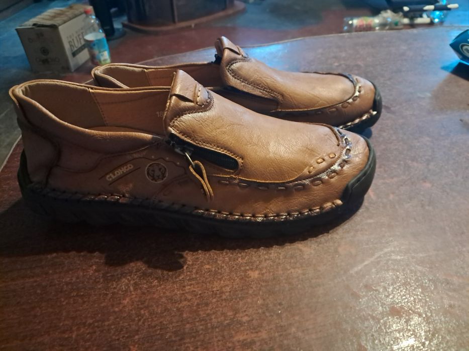 Продам мужские кожаные туфли