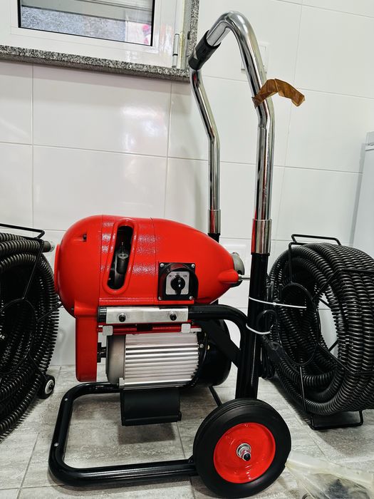 Máquina de limpeza de ralos VEVOR 120FT x 6/5" 1100W Seccional Snake Auger Alimentação manual