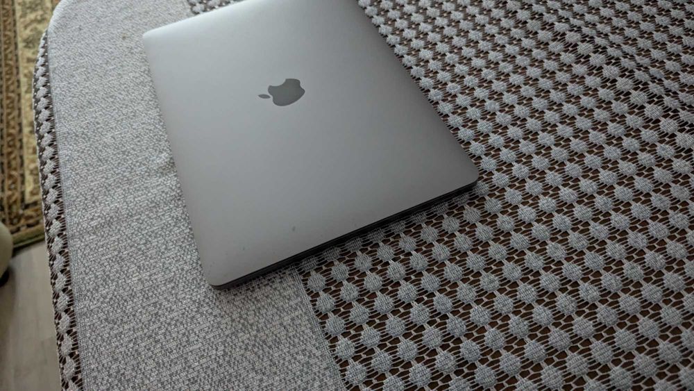 Macbook Pro M1 a2338 13-calowy, M1, 2020 r 8gb 256gb