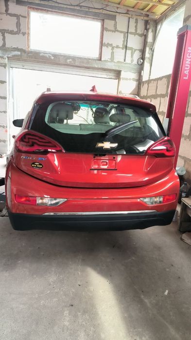 Бампер на Chevrolet Bolt Premiere 2017-2021