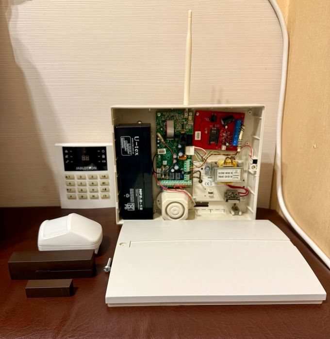 Jablotron JA-63KR — беспроводная GSM-сигнализация. Полный комплект!