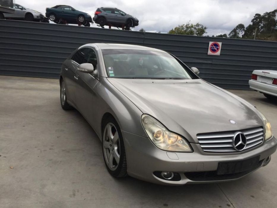 Mercedes CLS 320 CDI W 219 de 2006 para peças