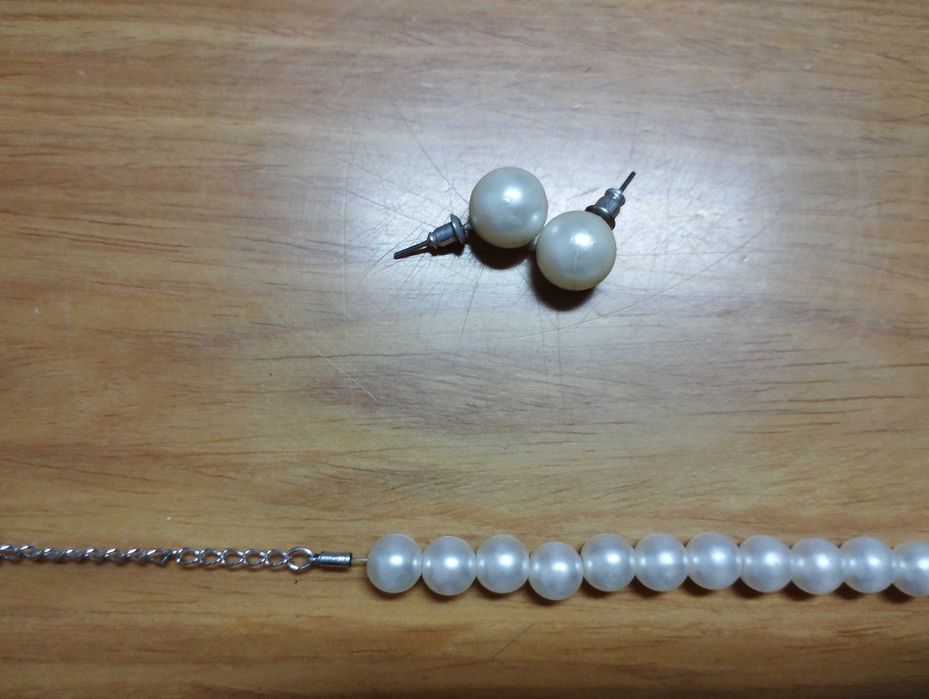 Conjunto Novo de Pérolas - 3 fios de pérolas ajustáveis e brincos