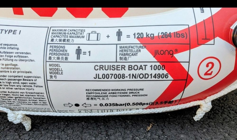 Barco insuflavel com remos