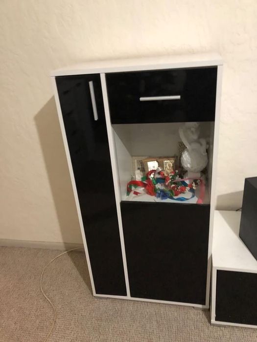 Продам у вітальню