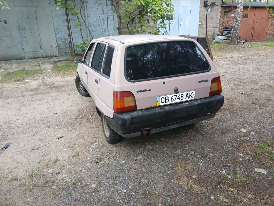 Продам Таврию  автомобиль