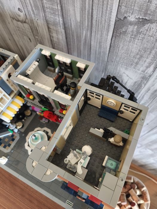 Lego Creator Expert Largo da Assembleia