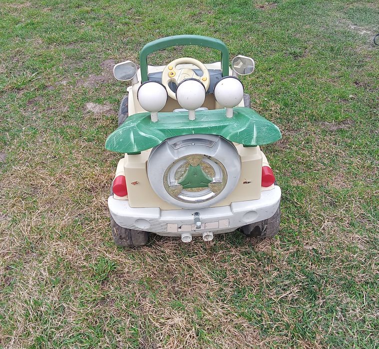 Дитячий автомобіль.
