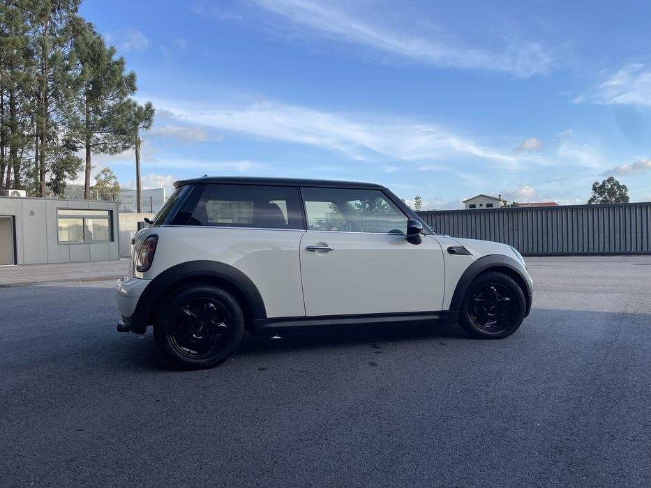 MINI Cooper 1.6458784679112878081