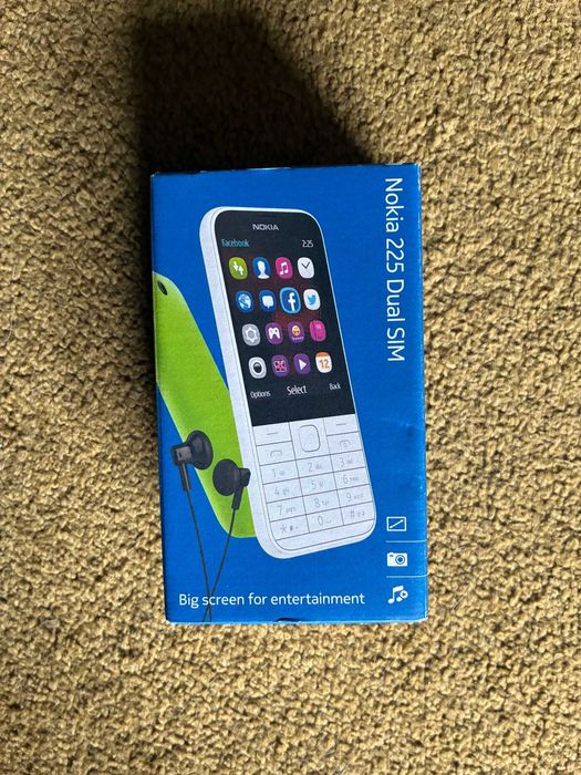 Nokia 225 Dual SIM Telemóvel Clássico c/ Caixa e Carregador