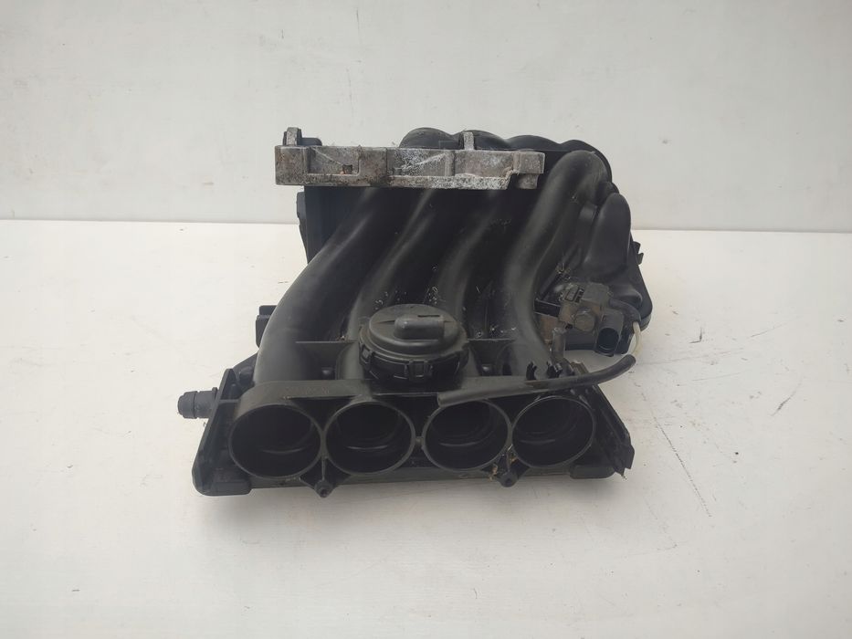 kolektor ssący audi a3 8p 1.6mpi