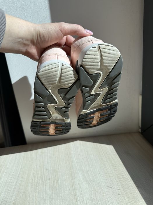 Женские кроссовки Nike Air Max 90