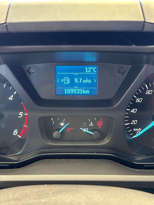 Ford Transit Custom 2016 com 110mil km IVA