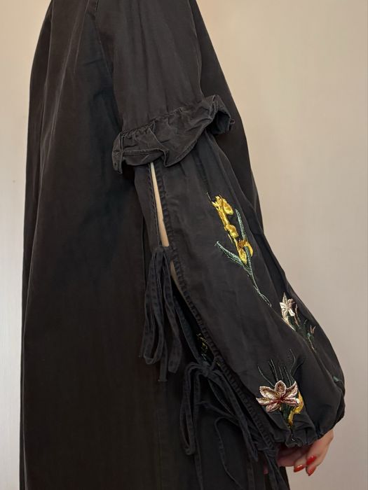 Сукня Zara з вишивкою