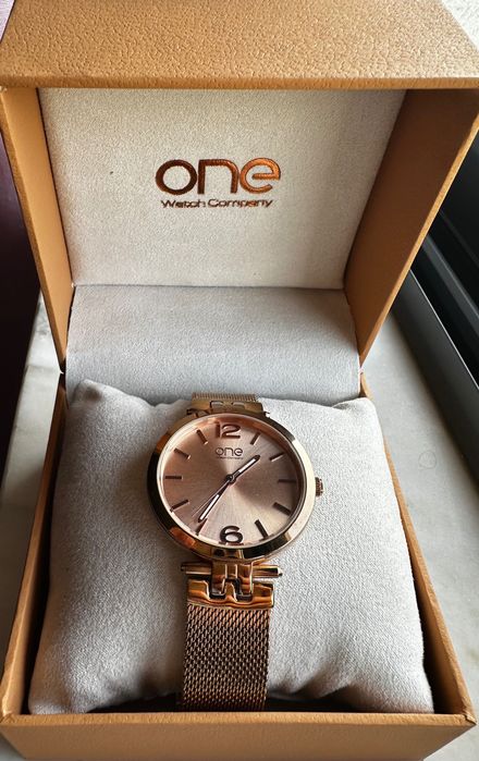 Relógio One - sem marcas de uso