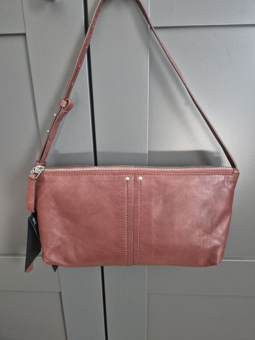 Сумка на плече зі шкіри наппа massimo dutti