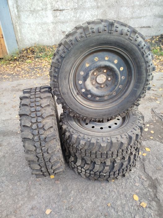 Гума нова грязьова з дисками 5/114.3 r16 nissan , Hyundai