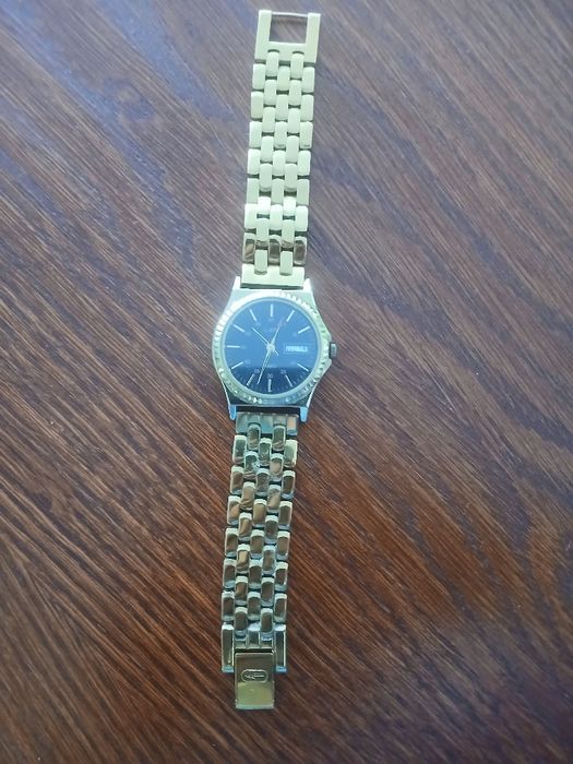 Zegarek firmy luch quartz