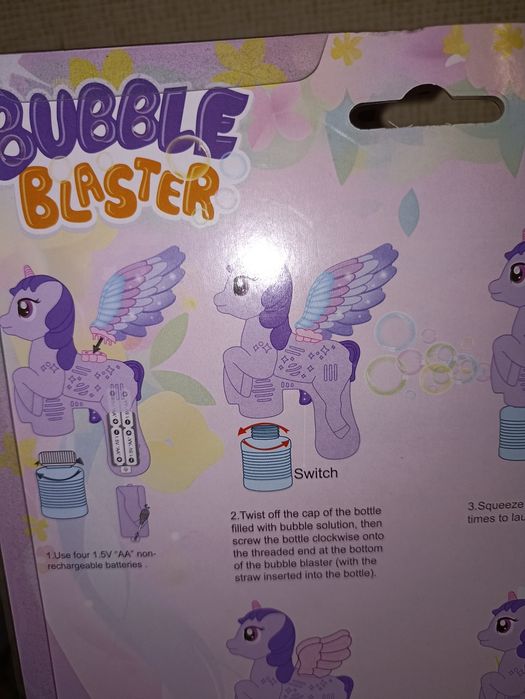 Мильні бульбашки поні єдиноріг з крилами світло