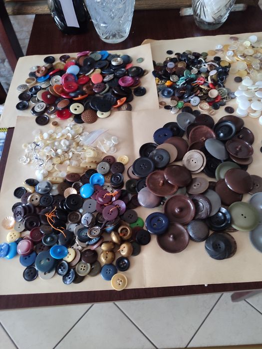 Guziki stare różne