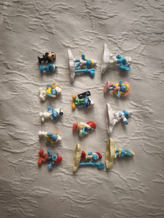 Figurki smerfy Kinder