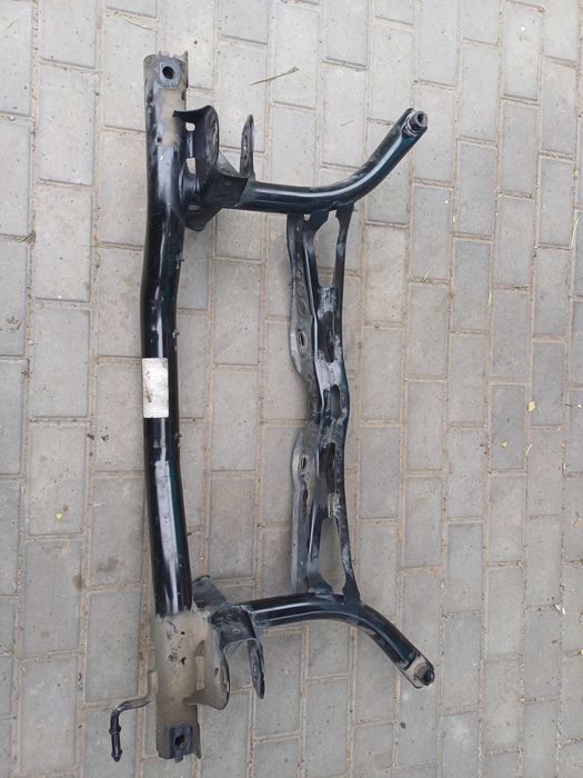 Подрамники задние  Volkswagen passat usa, jetta usa , шкода а5,гольф 5