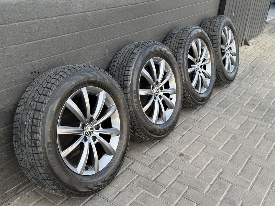 Диски Volkswagen R17 5x112 на новой зимней резине Yokohama iceGUARD iG53 215/65 R17 99Т б.у