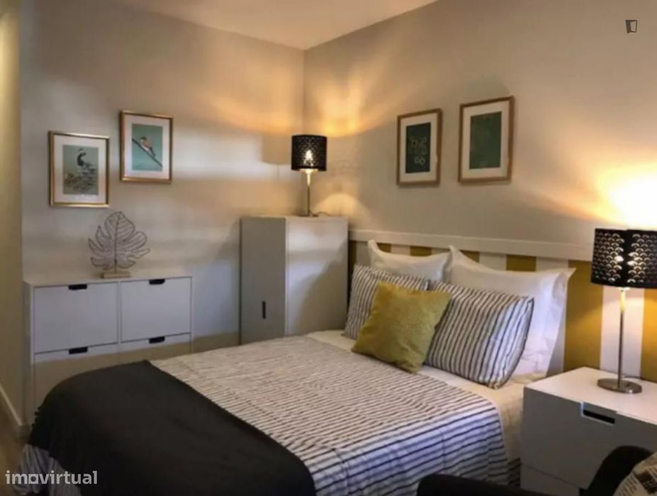 Apartamento com 1 quartos - localizado em Campolide Lisbon