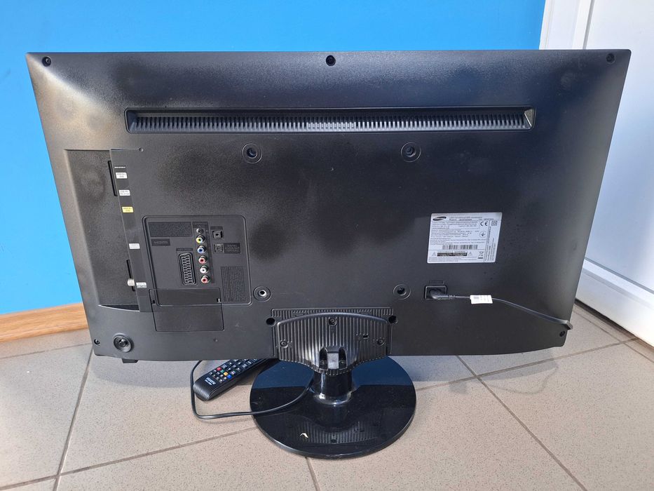 Телевізор Samsung UE-32F4020AW