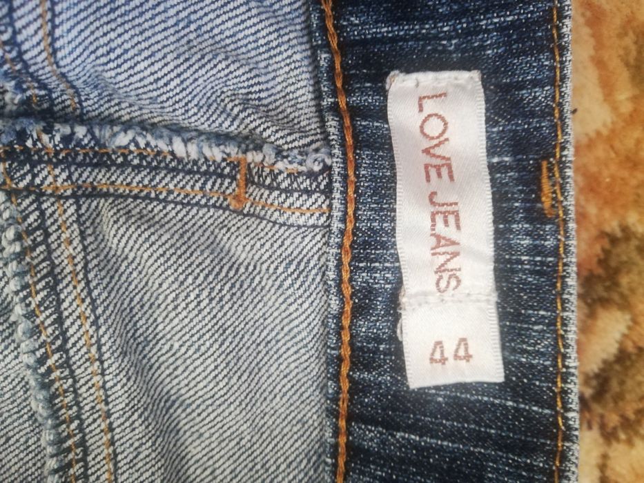 Spódnica jeansowa ze stretchem. LOVE JEANS