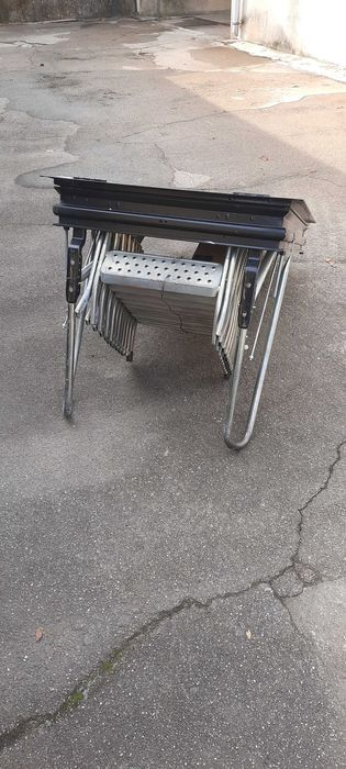 Escada para sótão retrátil manual