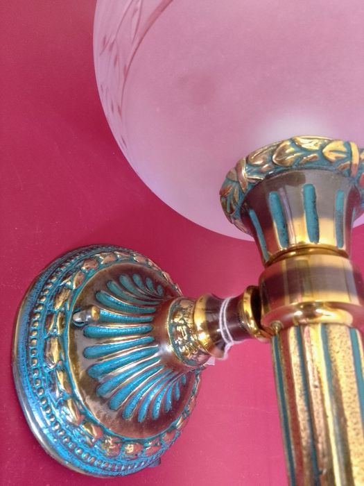 Бра, та люстра в виде факела