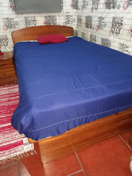 Vendo cama de solteiro já se encontra desmontada
